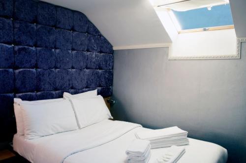 Hotel 24-7 Express Newport  Extérieur photo